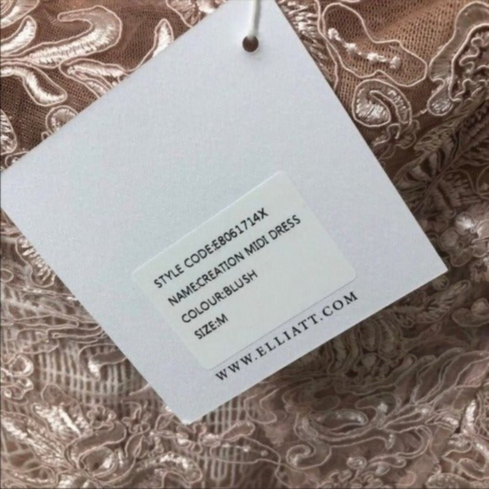 Elliatt Dress Blush Pink Floral Lace Mid - Picture 12 of 12
